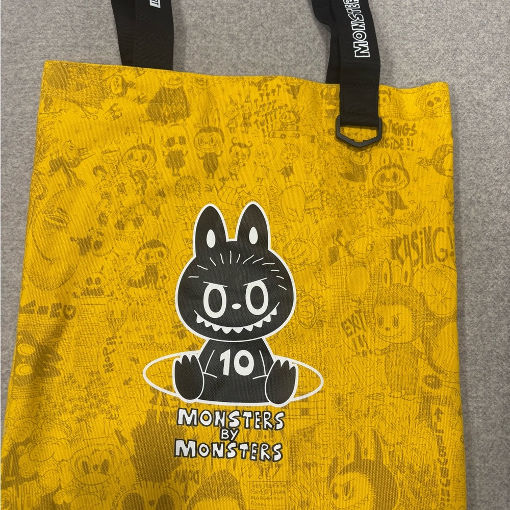 10th Anniversary The Monsters Black Labubu PIN FOR LOVE R Bundle (5 ITEMS TOTAL) - Picture 4 of 11